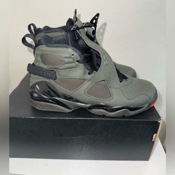 Air Jordan 8 Retro BG (Take Flight) Size 6.5y - Picture 4 of 6